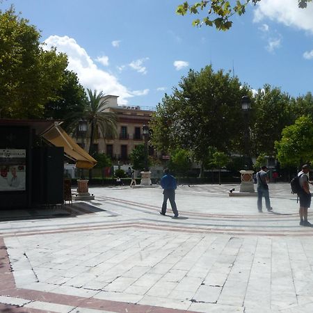 Amplio Apartamento Plaza Nueva Sevilla Exterior foto